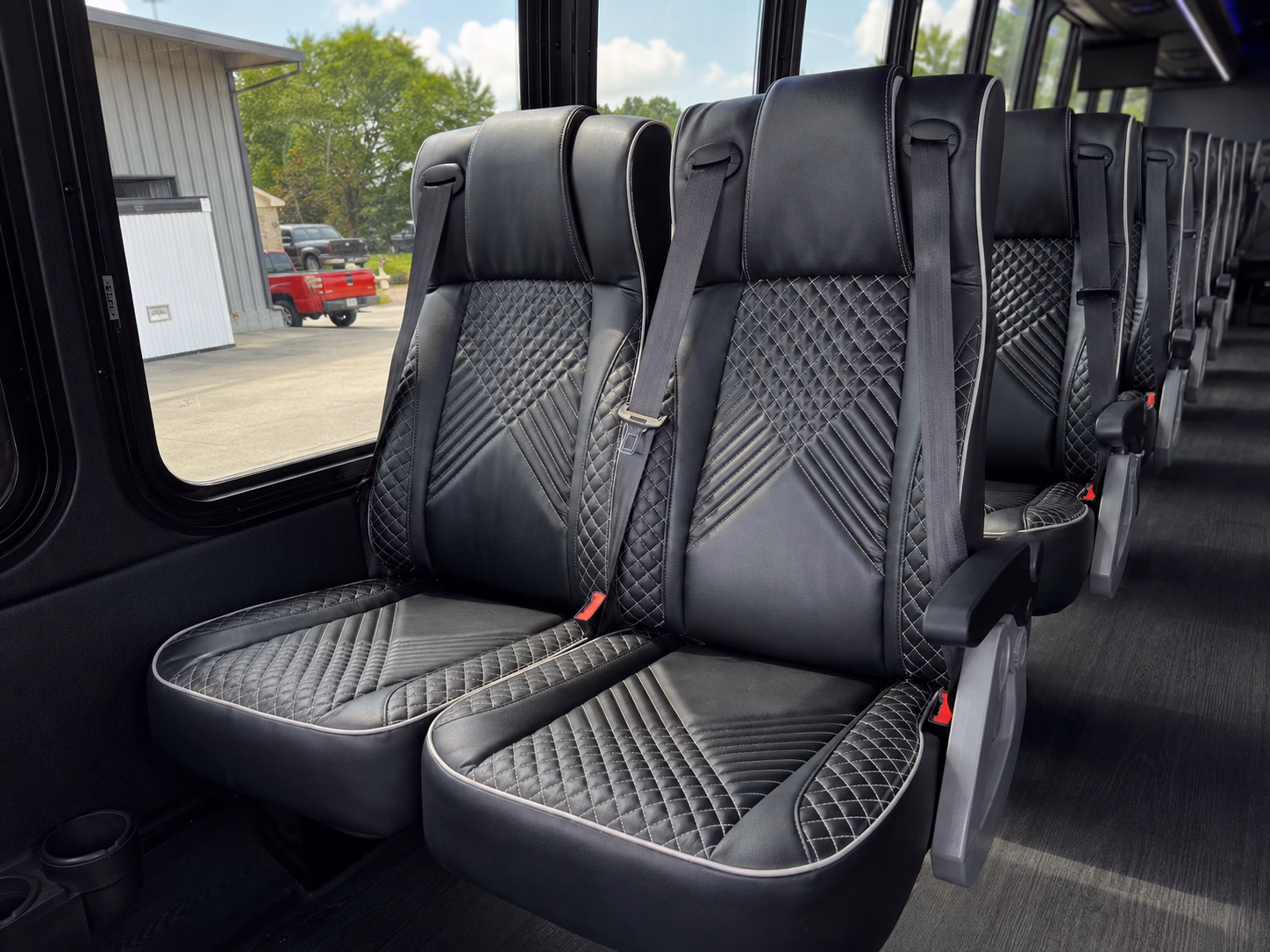 corporate wine tour and group outing buses near o fallon