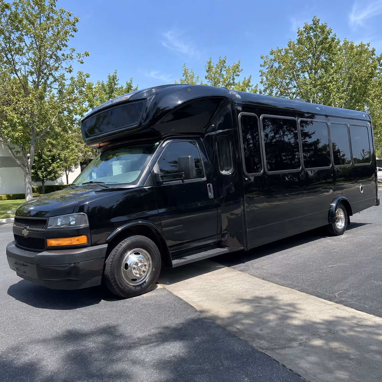 o fallon 15 passenger party bus