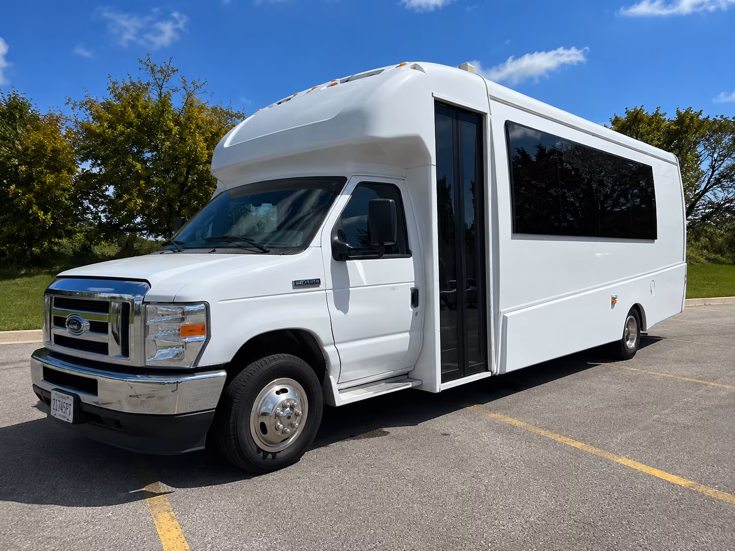 party bus rentals for hollywood casino amphitheatre all summer long